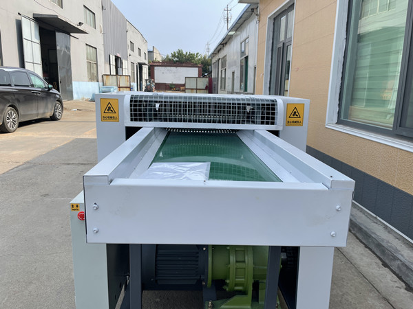 我廠生產hy-1000型海綿切粒機